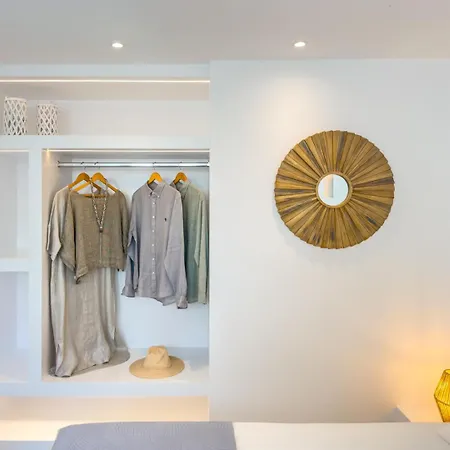 Kefalas In Apartment *