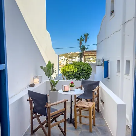 Kefalas In * Naousa (Paros)
