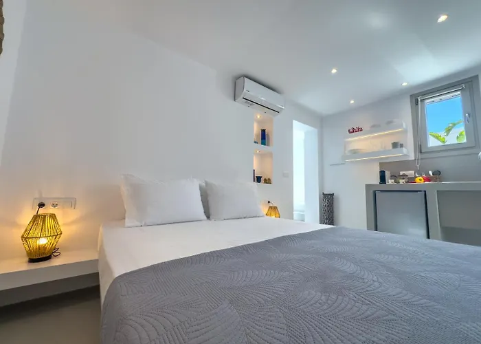 Kefalas In Науса